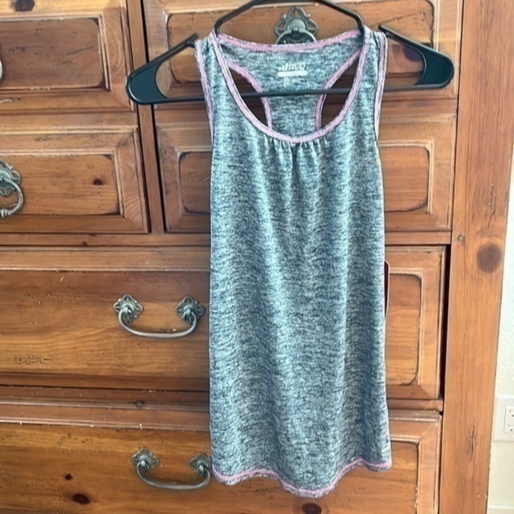BCG Gray Athletic Top size XL Girl’s NWT